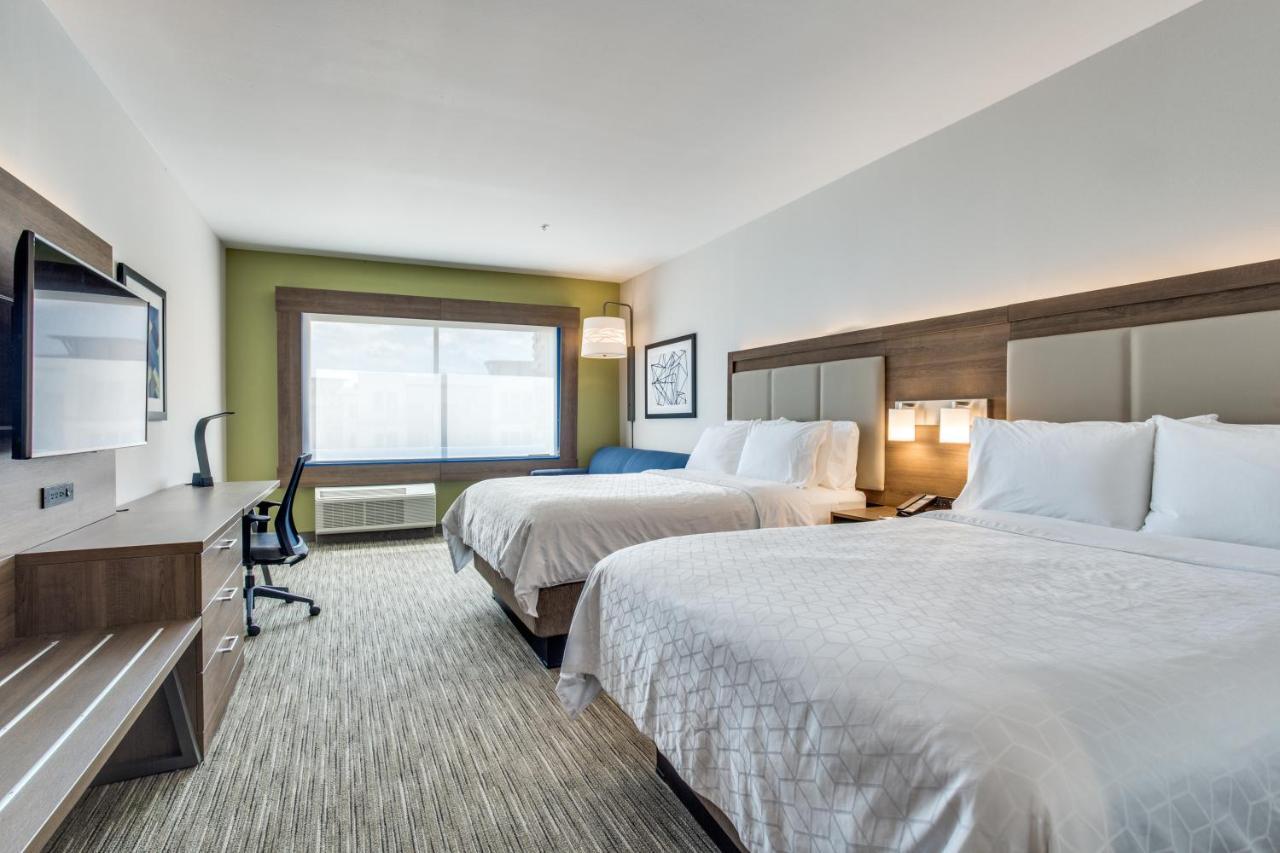 Holiday Inn Express & Suites - Denton South By Ihg Room photo
