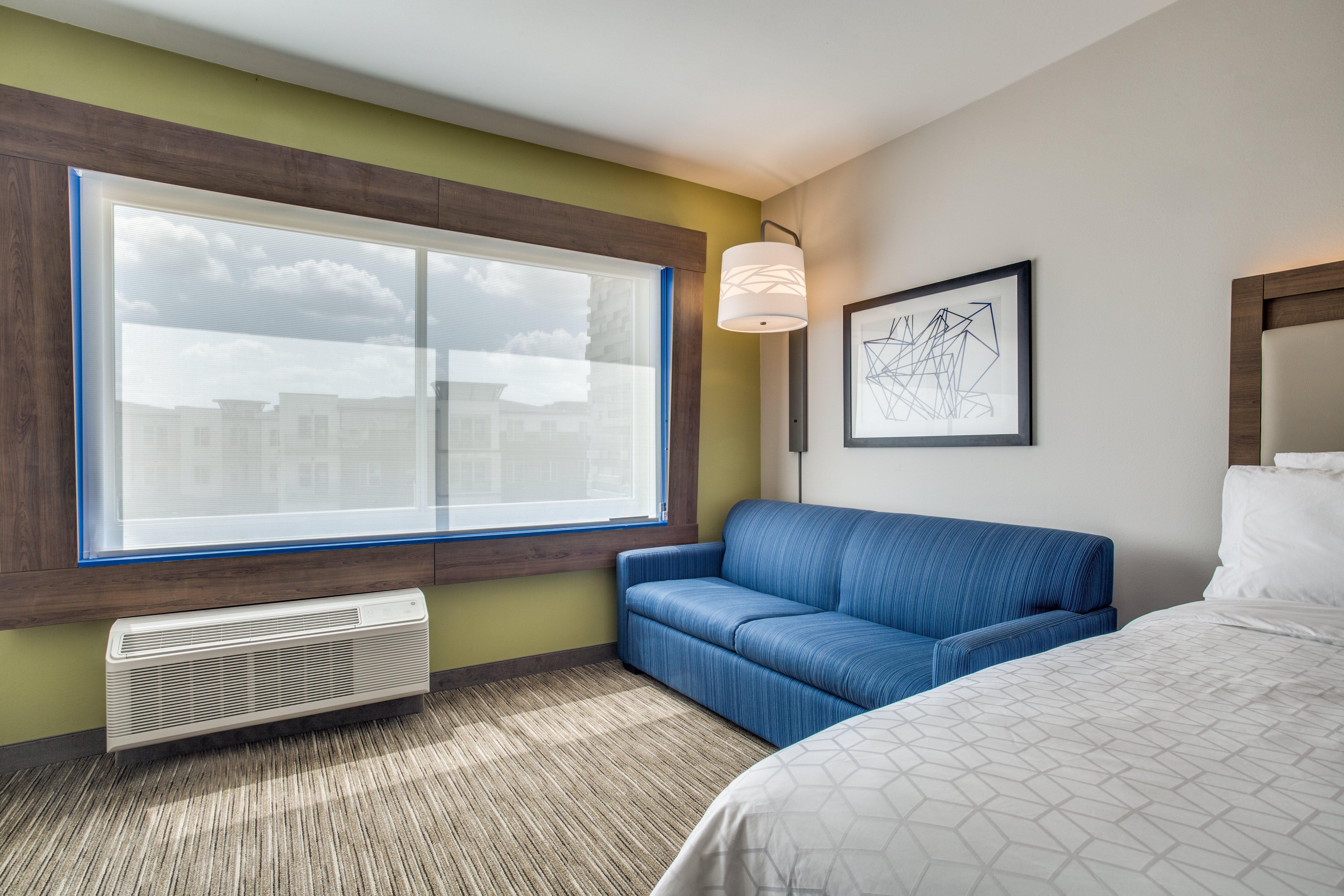 Holiday Inn Express & Suites - Denton South By Ihg Exterior photo