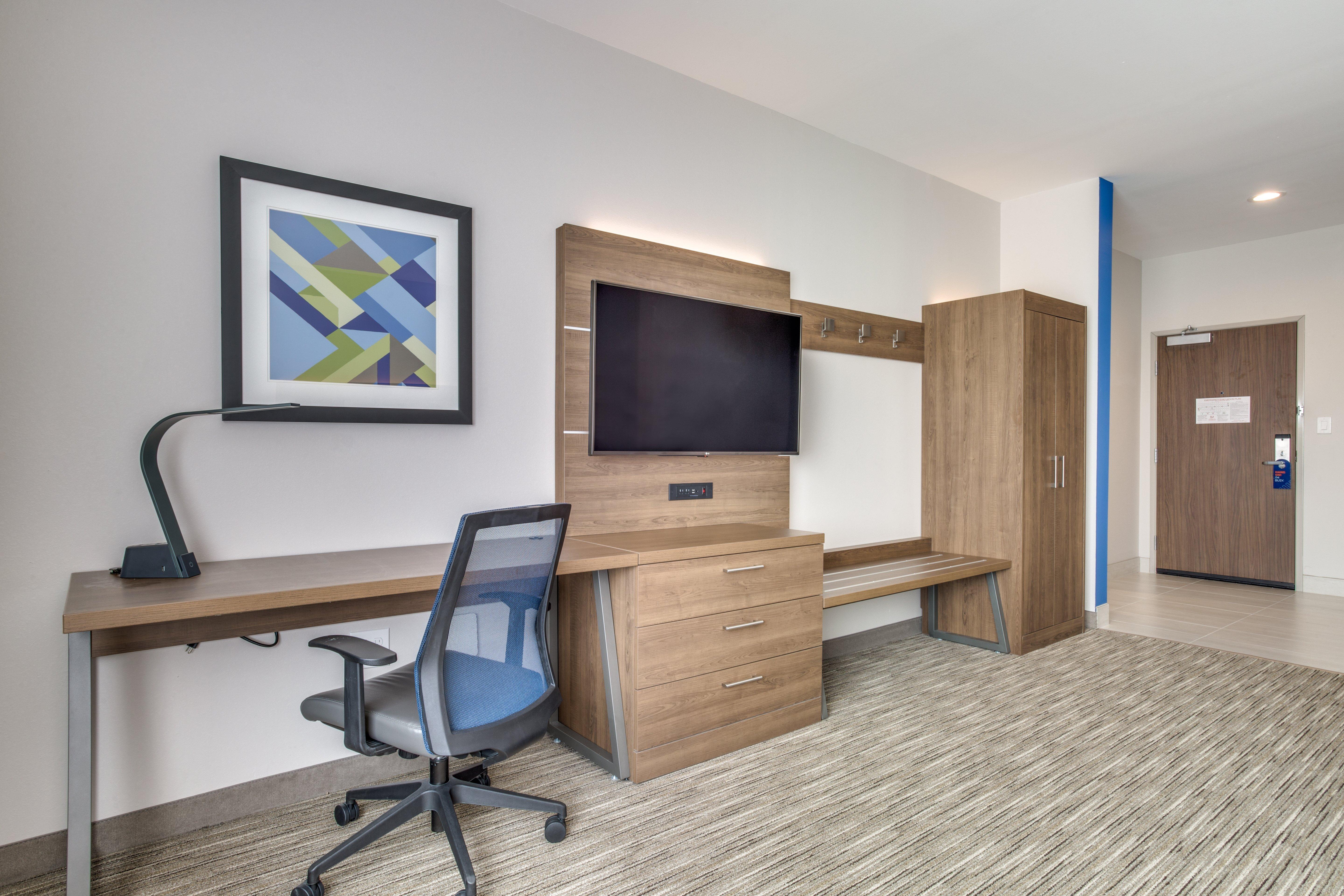Holiday Inn Express & Suites - Denton South By Ihg Exterior photo