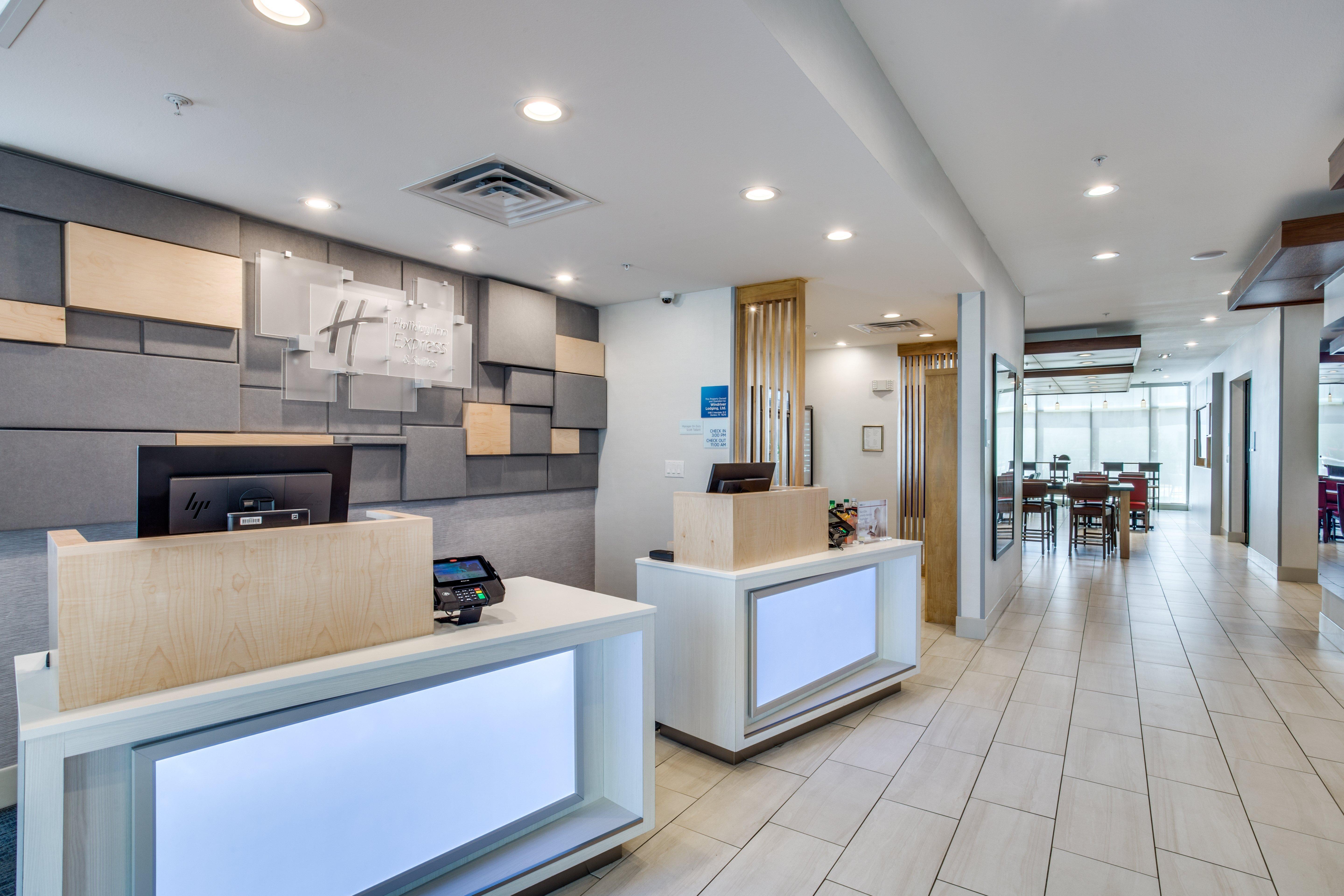 Holiday Inn Express & Suites - Denton South By Ihg Exterior photo